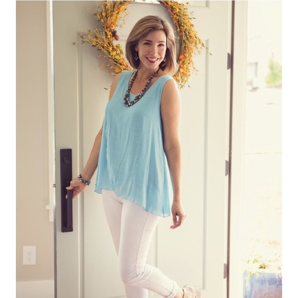 Aria Sky Blue Sleeveless Top - Picture 2 of 8